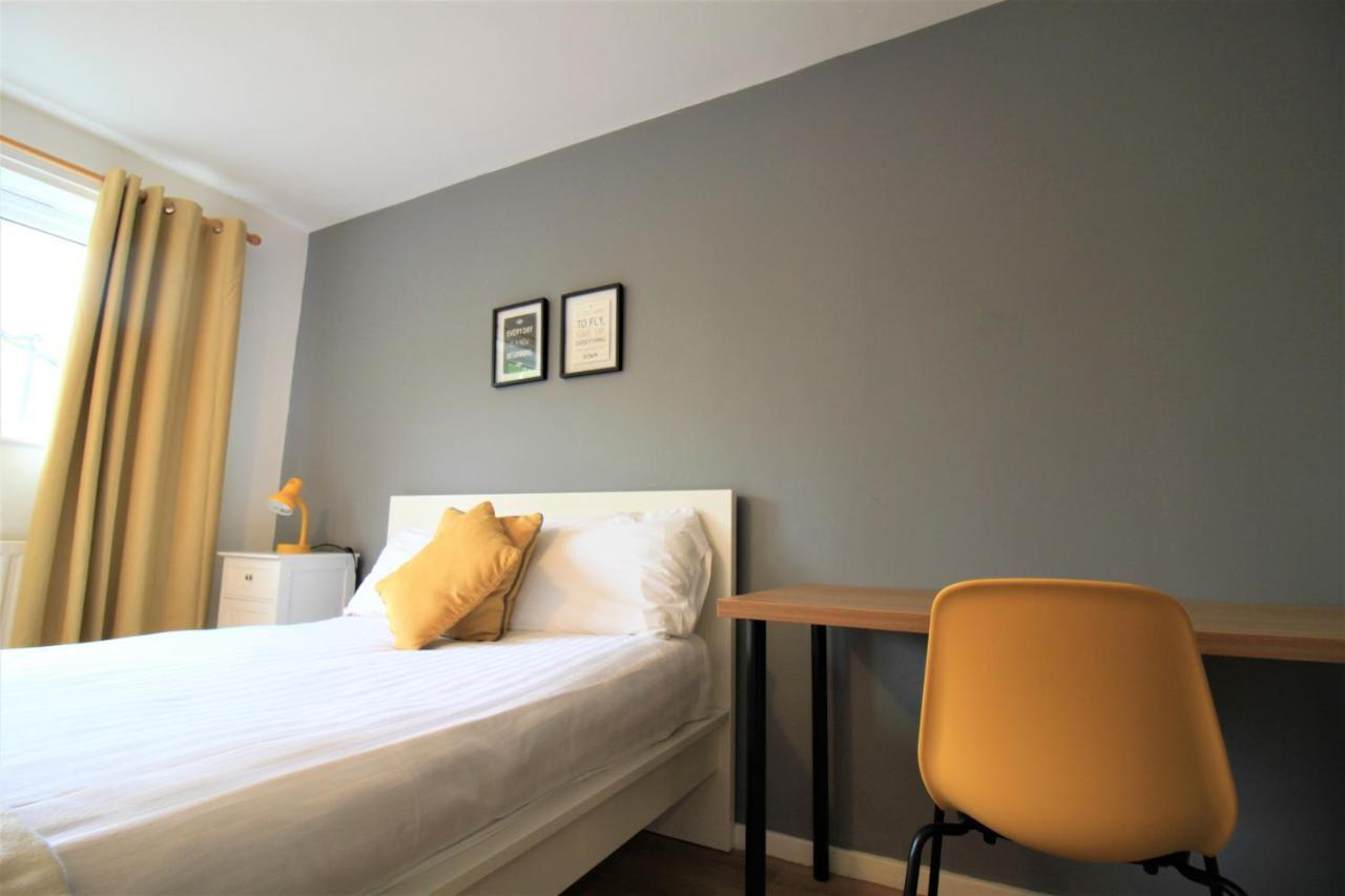 Hamilton House -3 Bed Close To Town, Drive Parking, 2 Toilets Newcastle Upon Tyne Kültér fotó